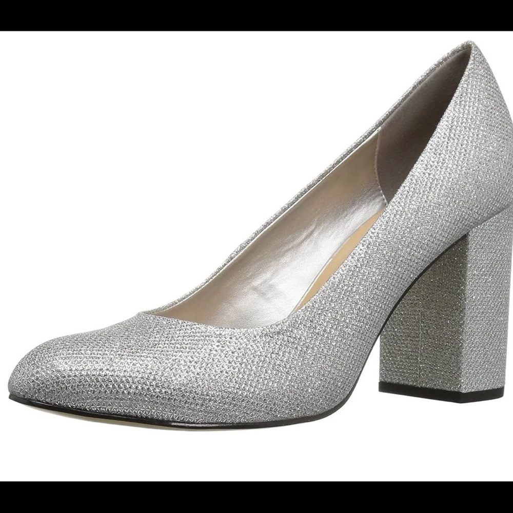 NWB Bella Vista silver glitter block heel pump Great for a wedding or function!
